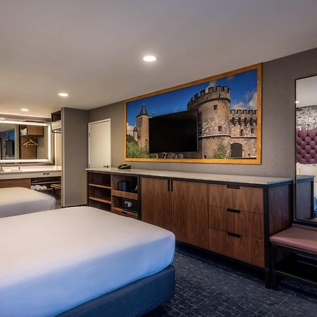 Anaheim Camelot Inn & Suites Exteriér fotografie
