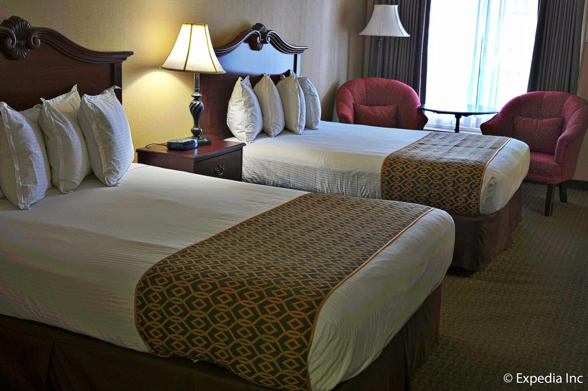 Anaheim Camelot Inn & Suites Exteriér fotografie